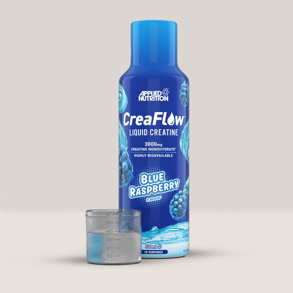 Imagine cu o cutie de CreaFlow™ Pure Liquid Creatine (3000mg) de la APPLIED NUTRITION, un supliment de creatină lichidă pentru sportivi care are 500ml și aromă mure alabstre.