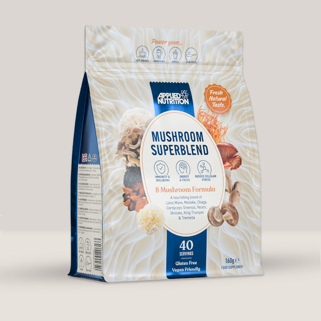 Imagine cu o cutie de Mushroom Superblend 160g (40 de serviri) de la APPLIED NUTRITION, un supliment cu amestec de ciuperci medicinale pentru imunitate și energie.