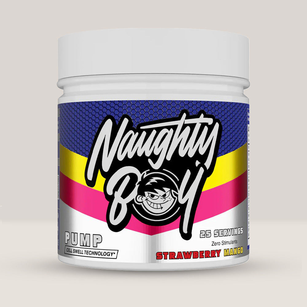 Imagine cu suplimentul pre-workout Naughty Boy Pump, fără cofeină, 400g, 25 de serviri. Strawberry mango aroma.