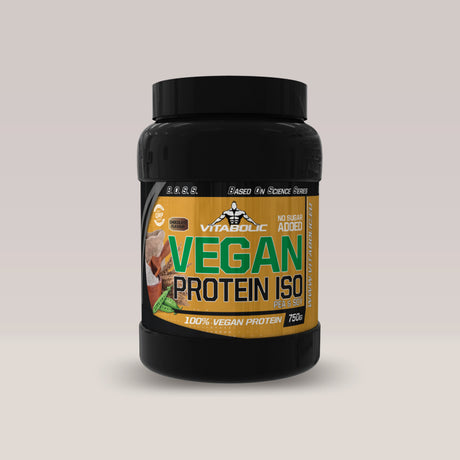 Recipient de Vegan Protein de la Vitabolic, o pudră proteică vegetală de 750g, cu spirulină și chlorella.