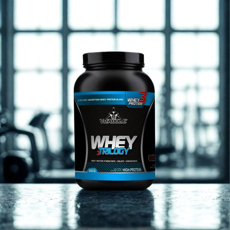 Siluetă ideală cu Whey Trilogy Standard. Recuperare rapidă, performanță maximă. VITABOLIC.