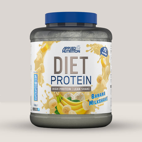 Imagine cu o cutie de Diet Whey Protein (1.8kg, 72 de serviri) de la Applied Nutrition, o proteină din zer de la vaci hrănite cu iarbă. Aromă de banane și milkshake.