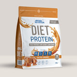 Imagine cu o cutie de Diet Whey Protein (450g, 18 serviri) de la Applied Nutrition, o proteină din zer de la vaci hrănite cu iarbă. Aromă de caramel sărat.