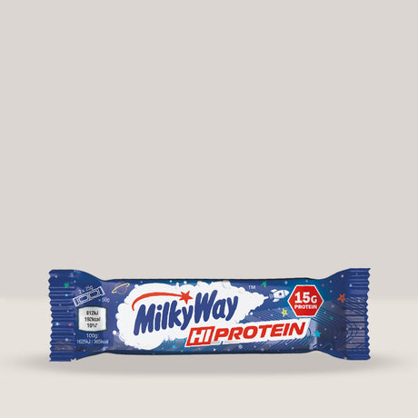Baton proteic Milky Way Hi-Protein, o gustare cu 15g de proteine și miez pufos.