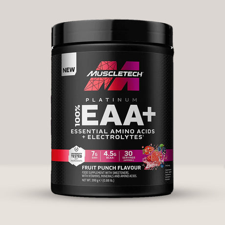 Imagine cu o cutie de Platinum 100% EAA+ (30 de serviri) de la MuscleTech, un complex de aminoacizi esențiali cu electroliți cu aromă de punch de fructe
