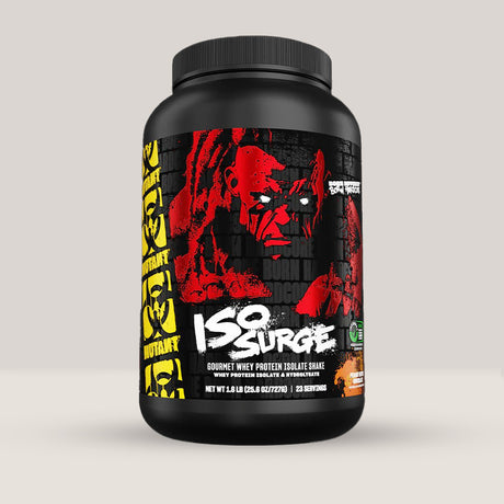 Imagine cu o cutie de MUTANT® ISO SURGE™ (1.6LBS, 23 de serviri), un izolat proteic din zer de calitate superioară cu aromă dearahide.