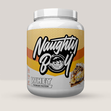 Imagine cu o cutie de Naughty Boy® Advanced Whey 2100g (70 de serviri), o proteină din zer de calitate superioară pentru creștere musculară. Cu aromă de banane și plăcintă.