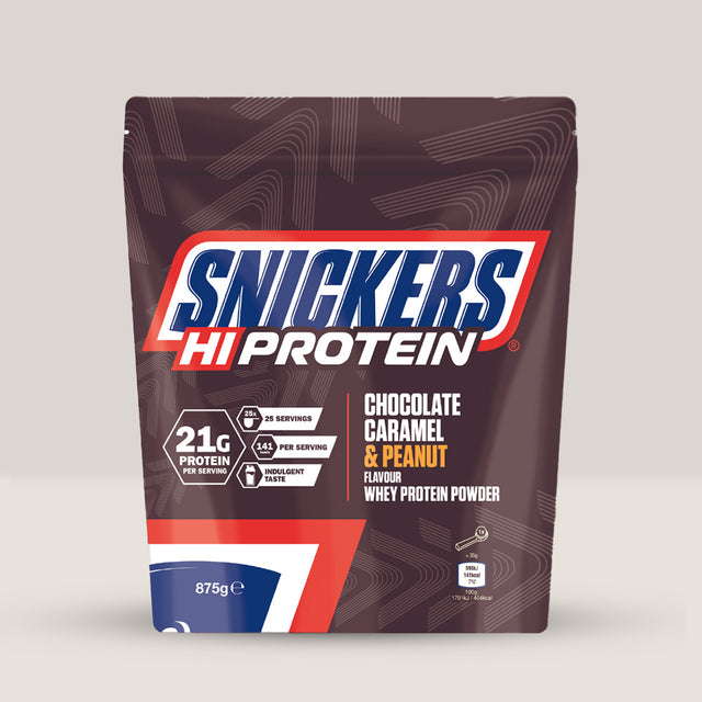 Recipient de 875g de pudră proteică Snickers Hi-Protein cu aromă de ciocolată, caramel și arahide.