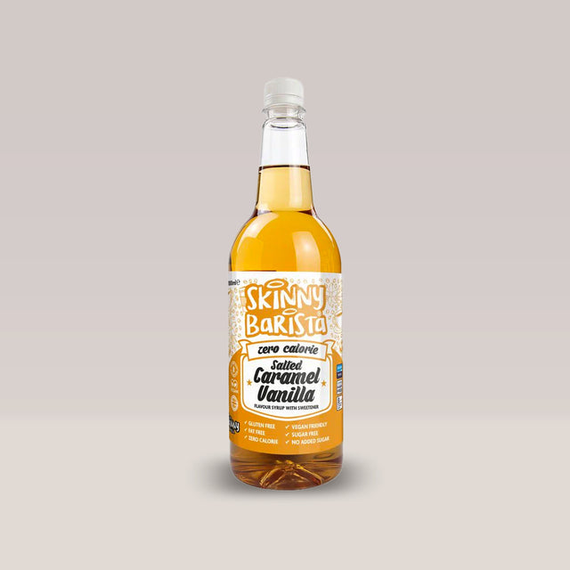 Sticlă de sirop fără calorii The Skinny Food Co cu aromă de caramel sărat și vanilie.