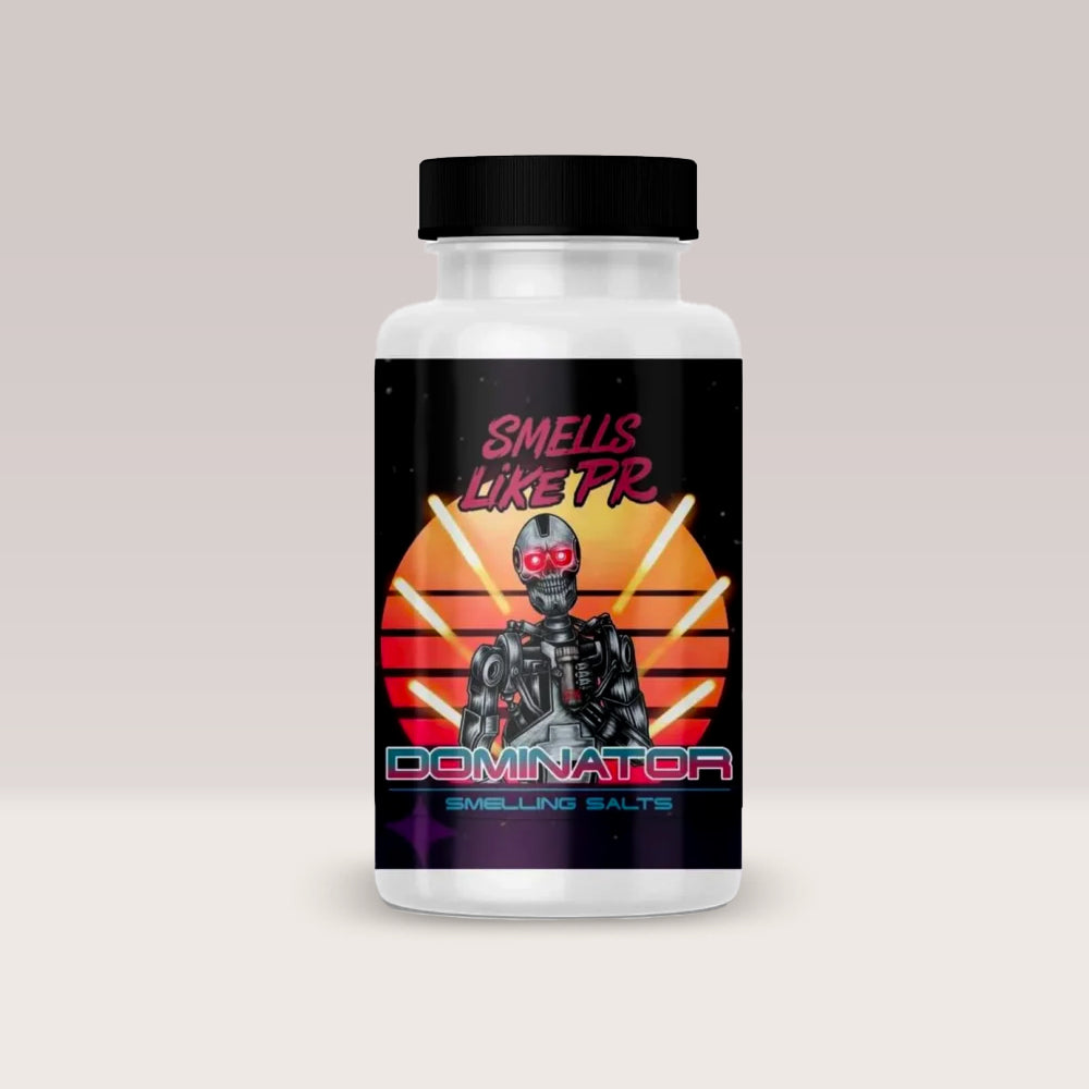 Recipient de săruri cu amoniac Dominator de la Smells Like PR, cu aromă de mașină nouă, produs pentru stimulare și focus, flacon de 60g.